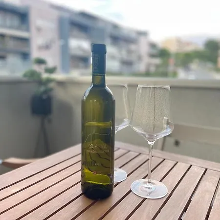 Naomi Znjan Apartamento