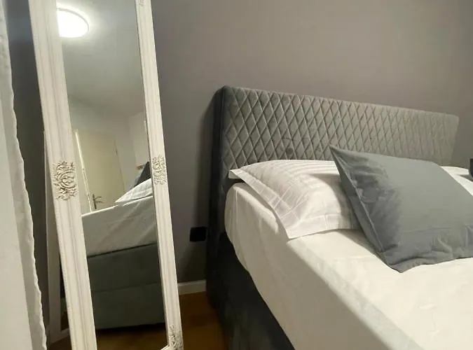 Apartamento Naomi Znjan