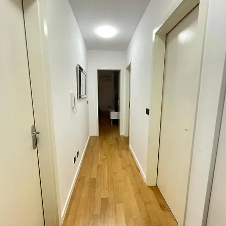 Naomi Znjan Apartment