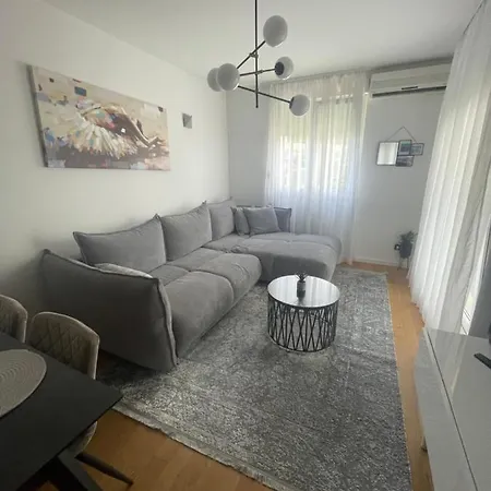 Naomi Znjan Appartement