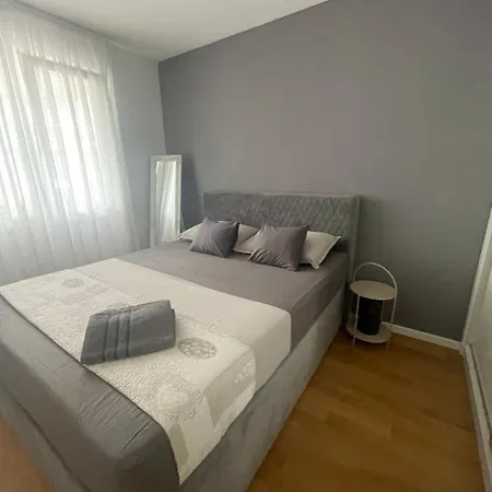 Naomi Znjan * 斯普利特